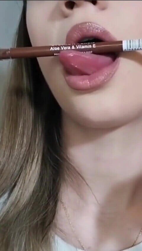 asmr aufregende klänge von sexy lippen