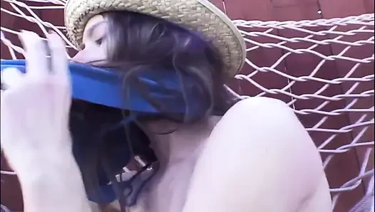 Sıska kıllı amatör zengin kız 90'ların tek başına