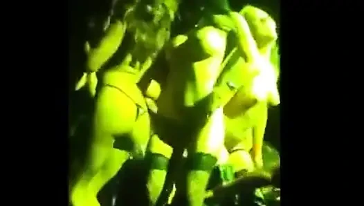 6 kız vna lapdance