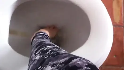 Pee!! Wanna See My Wet Pussy?