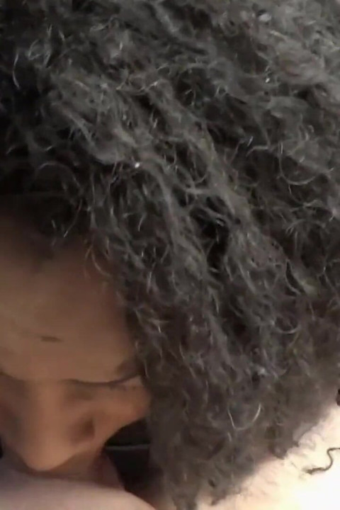 Ebony Layla ger en POV avsugning