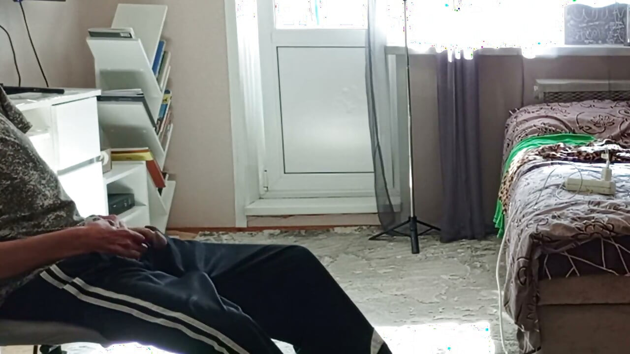 A empregada concordou em fazer sexo por uma dica