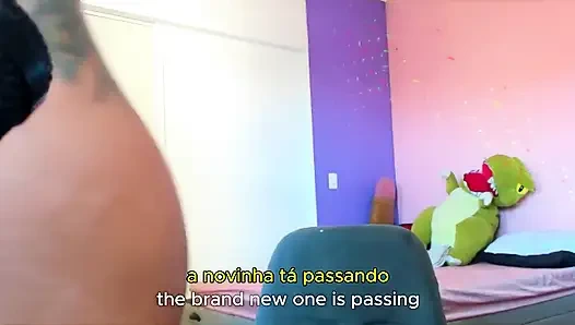 Playing Roulette - Hot Brunette Live - Espuleta Maia