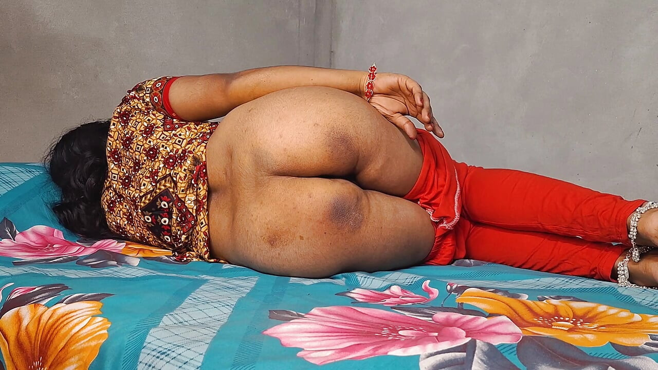 indian desi Stepbrother is giving high quality sex and licking to his stepsister with his big Cock. viral video