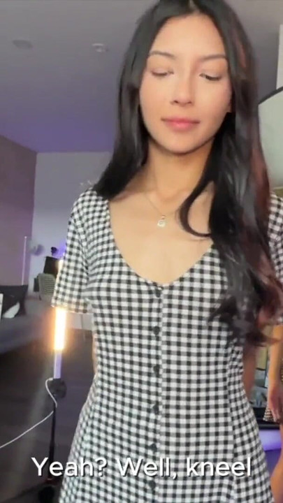 Chica inocente de 18 años quiere perder su virginidad por xhamster | Clip 1