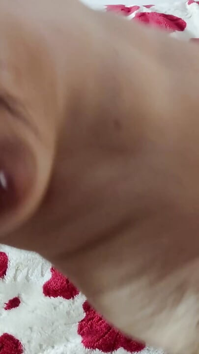 Arap düşkünü evli kadın Morocan'i paylaşıyor