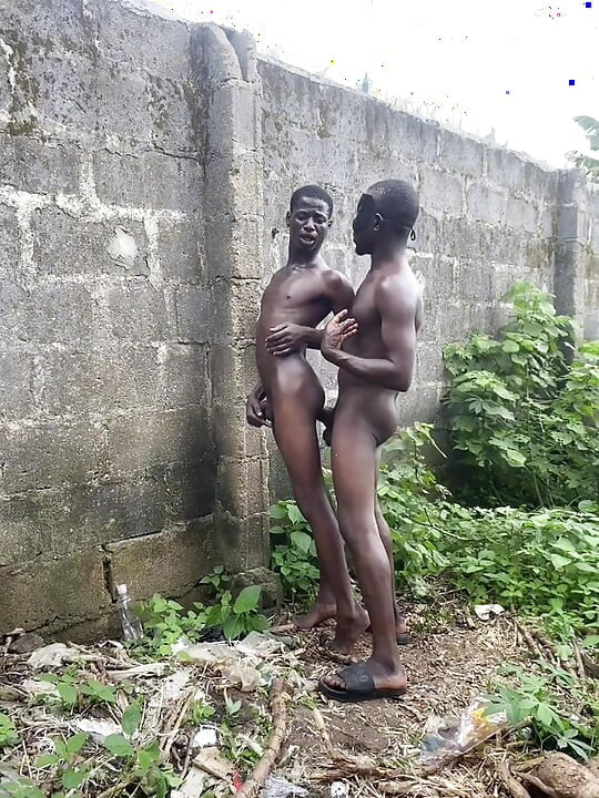 Brown with a Farmer in the Bush Fucking