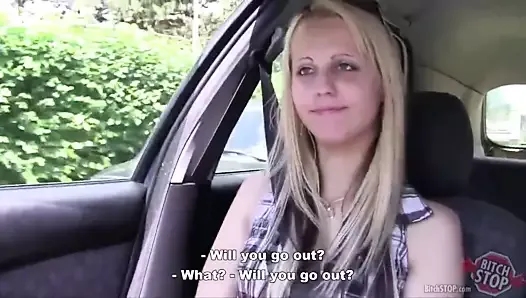 Suka stop - blond nastolatka Katerina zerżnięta na zewnątrz