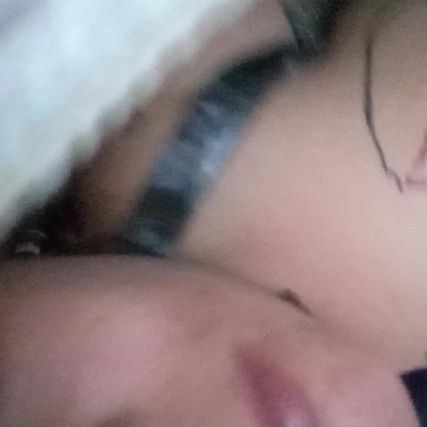 I touch myself secretly from my roommate