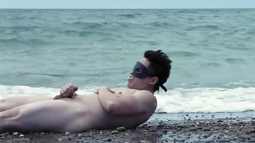 Flagrado: o Homem Hype Pessoal do Oceano. Ondas Caindo, Músculos Brilhando e Absolutamente Zero Chill.