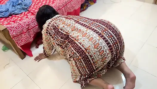 Big Ass Egyptian Hot Maid Stuck Under Bed & Naked Her Ass