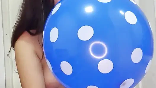 Squish squish dan pop blue didotted balloons - bunny looner