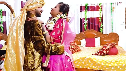 Raja ne naukrani ko sona dekar khusi khusi chod diya
