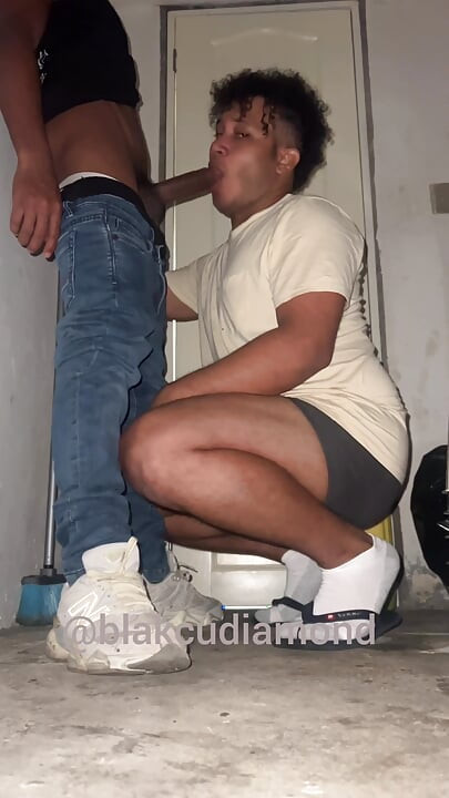 친구와 함께 일하고 있었어요
