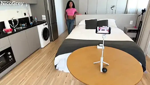 PETITE BUT DANGEROUS - Hadrcore-fick und blowjob mit brünetter latina in POV