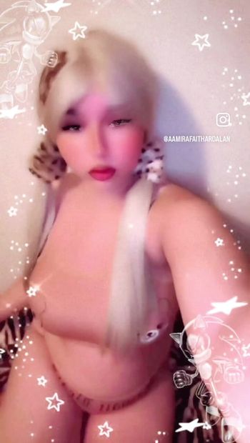 Sexy blonde Egirl vanille Faith Ardalan