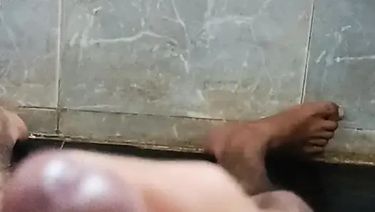 Evde kimse yokken mastürbasyon yapıyor 2