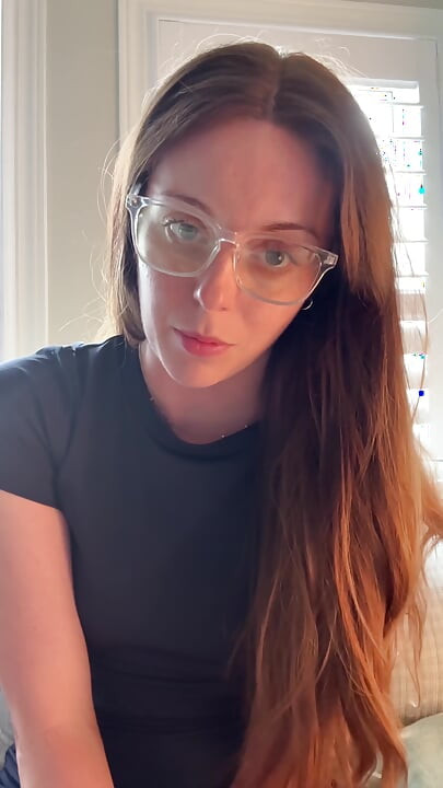 Hottie in Glasses Tells You How to Stroke!