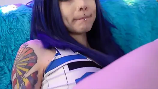 R2d2 wurde geil und fickte ihren kleinen arsch. Karneli Bandi