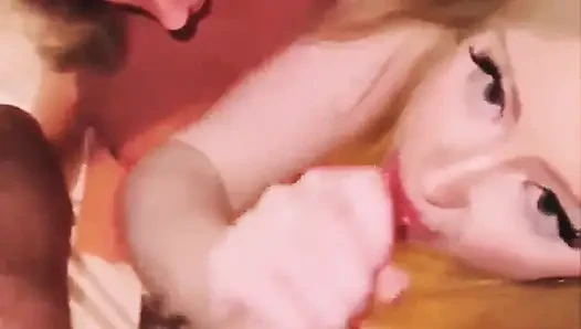 Zelex- Cindy Lou utangaç arkadaşına pis üçlü sekste onun gibi pis bir sürtük olmayı öğretiyor