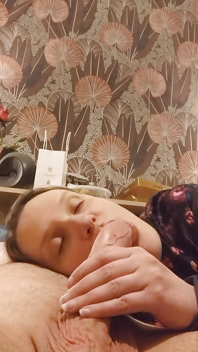 She Sucks and Smears Her Young Lover's Sperm in a Selfie