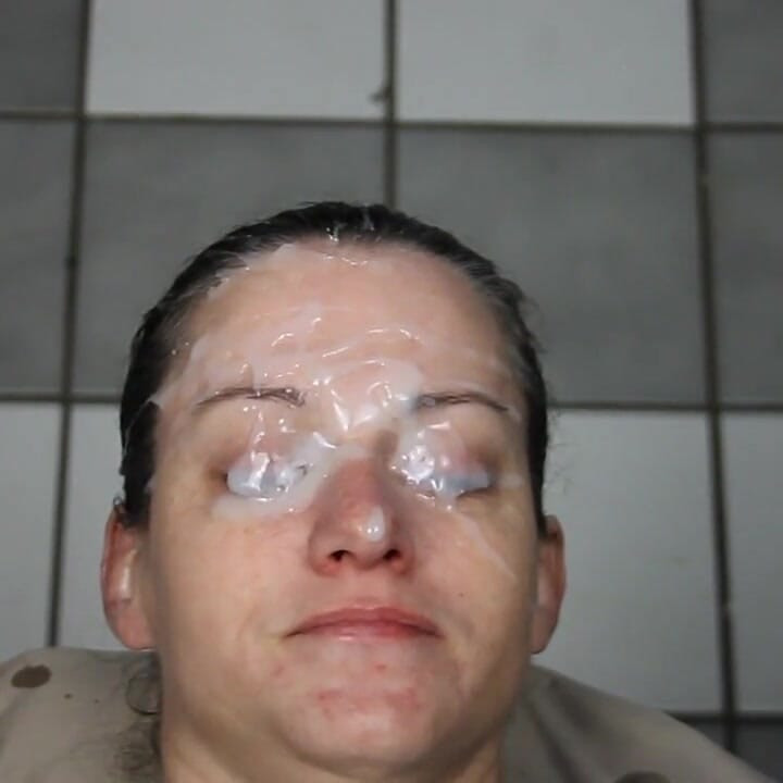 Nut in Dirty Dees Fucking Pretty Face