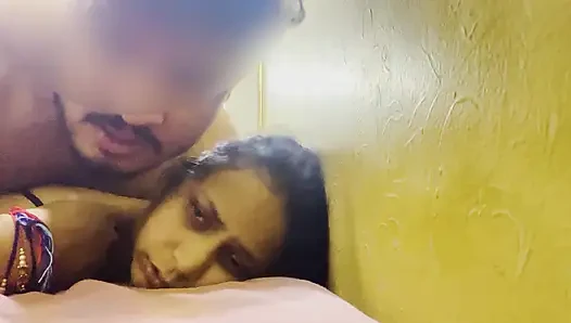 Ekspresi wajah sange seks hardcore sambil ngomong jorok