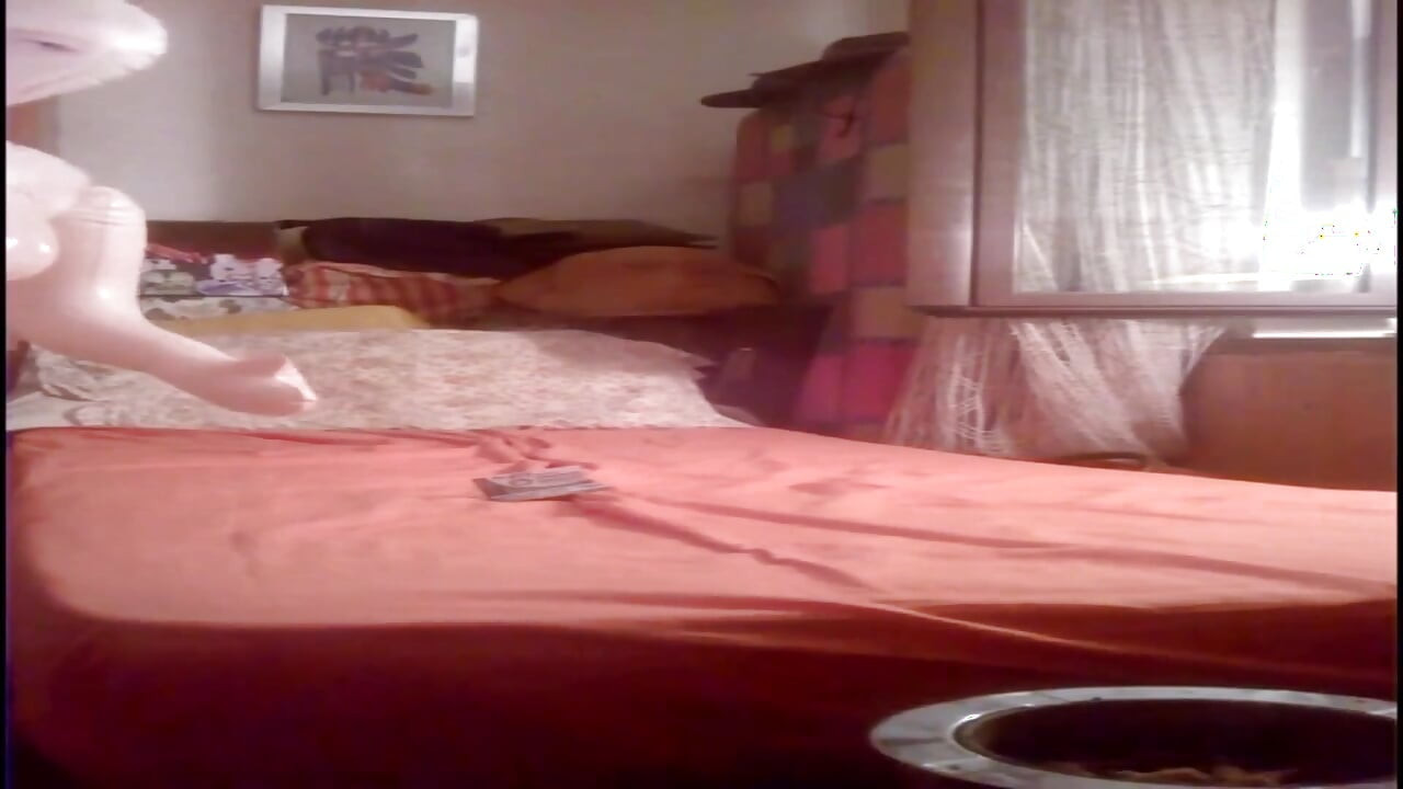 Cevideos弄女の子にエレクトロ音楽