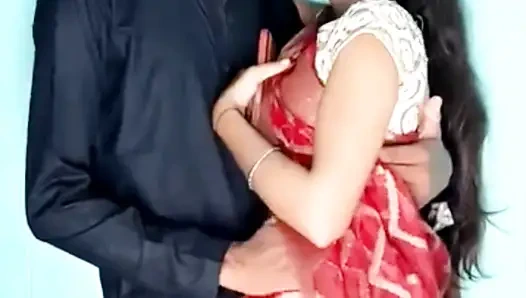 Ich habe meine freundin mit großen schwierigkeiten gefickt und sie zum kommen gebracht