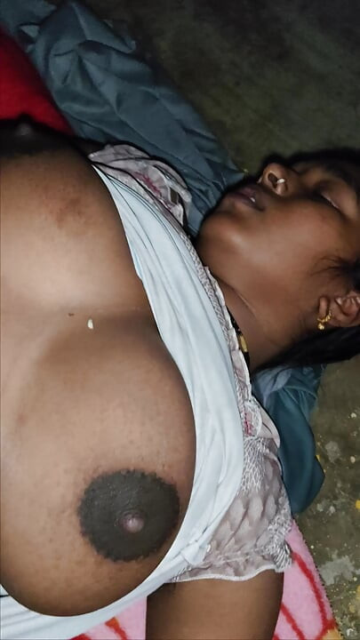 Village desi hot bhabhi sex - stepsister & stepsister night sex - desi bhabhi pussy fuck hindi voice desi look.