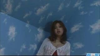 Rika Kurogawa ragazza tettona succhia il cazzo nella vasca