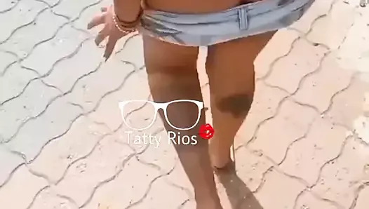 showing my ass outdoors - Tatty Rios