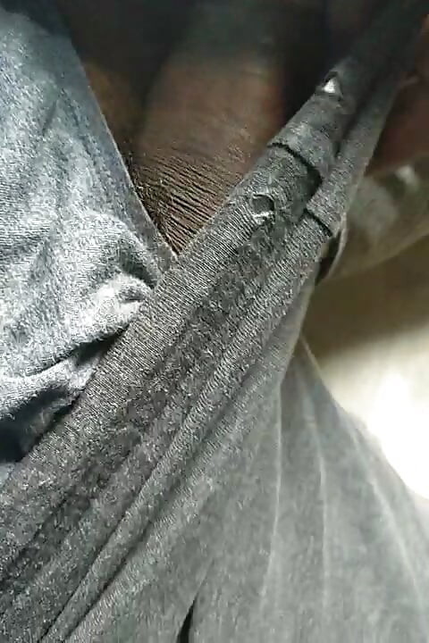 দেশি ছেলে চেষ্টা করছে