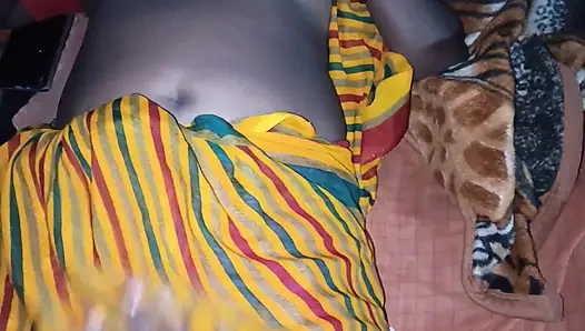 Bihari Desi Bhabhi Chodwati Hai Apne Chote Dewar Ka Body Dekhke (hindi Audio)