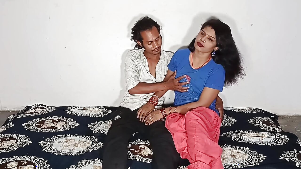 Indian MILF with Perfect Round Ass and Boobs Giving Blowjob and Rides Cock Until Creampie