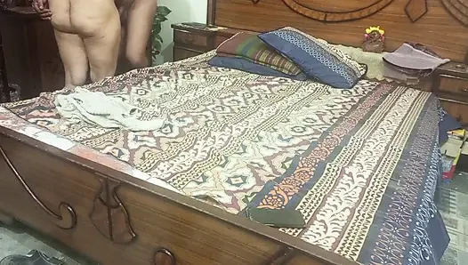 Adik tiriku ngentot dan crot di dalam memek adik tiri india yang cantik