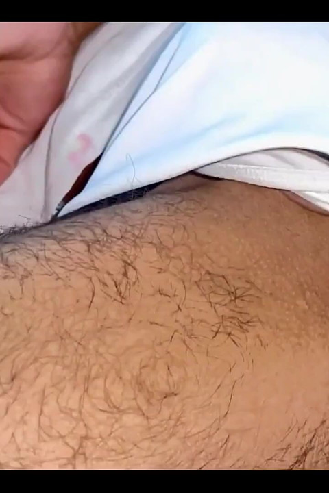 Küçük göt göz kırpıyor yarak istiyor