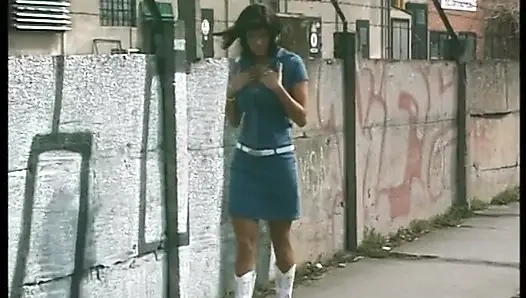 Solo pee girls - doris dayan - aku bakal kencing banyak banget buat kamu!