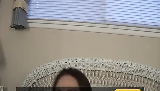 Большой черный член долбит текущую зрелую шлюшку до перелива