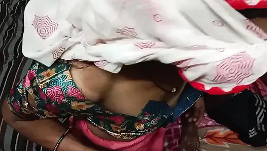 Die Schöne Sexy Schwägerin Gefickt, Nachdem Sie Ein Tuch Auf Ihrem Mund Gefesselt Hatte