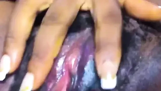 Güzel Roselee canlı bir videoda kendine dokunuyor viral