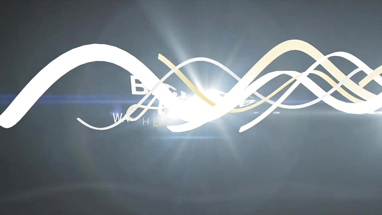 La chica con ojos venidos aquí