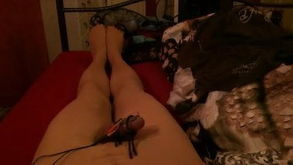 E-stim - I cum in Pantyhose