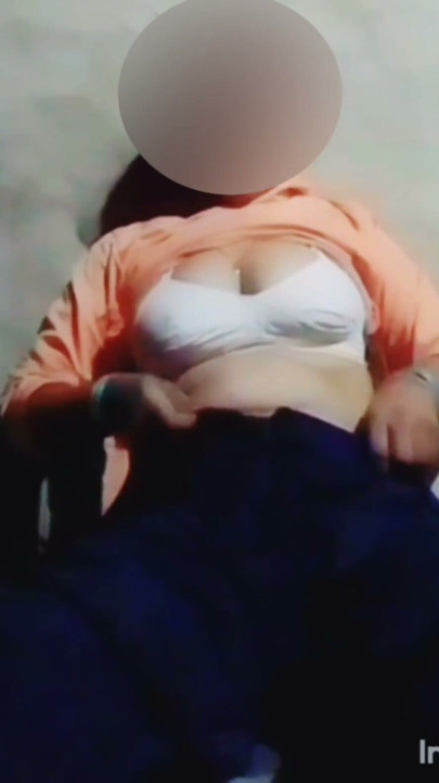 Enjoying the romance of Hot Bhabhi's Mast Desi Jawaani, she is enjoying a lot by mashing her cute pussy, I am very excited, I am | Clip 1