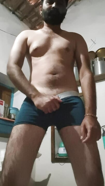 古吉拉特語男孩有雞巴