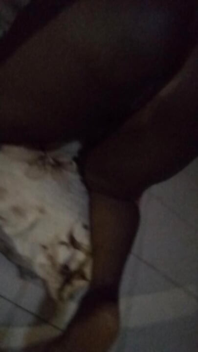 İri güzel üvey annemle gece yarısı domalma