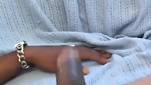 Azgın Asyalı fahişe dağınık bir sakso çekiyor