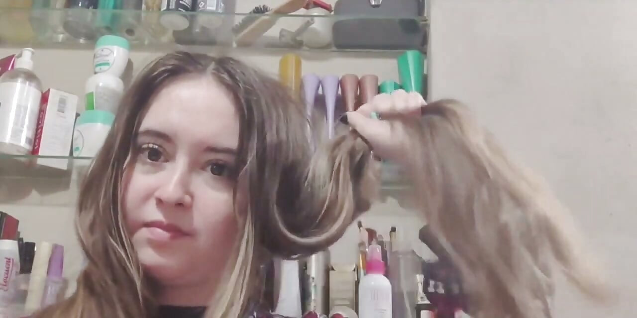 Escovando e desembaraçando meu cabelo