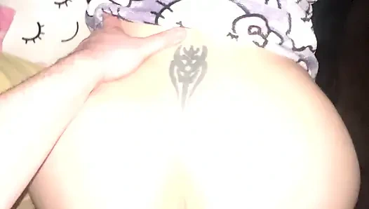 Amateur-stieftochter squirtet hart um papi-creampie - intensive multiple orgasmen