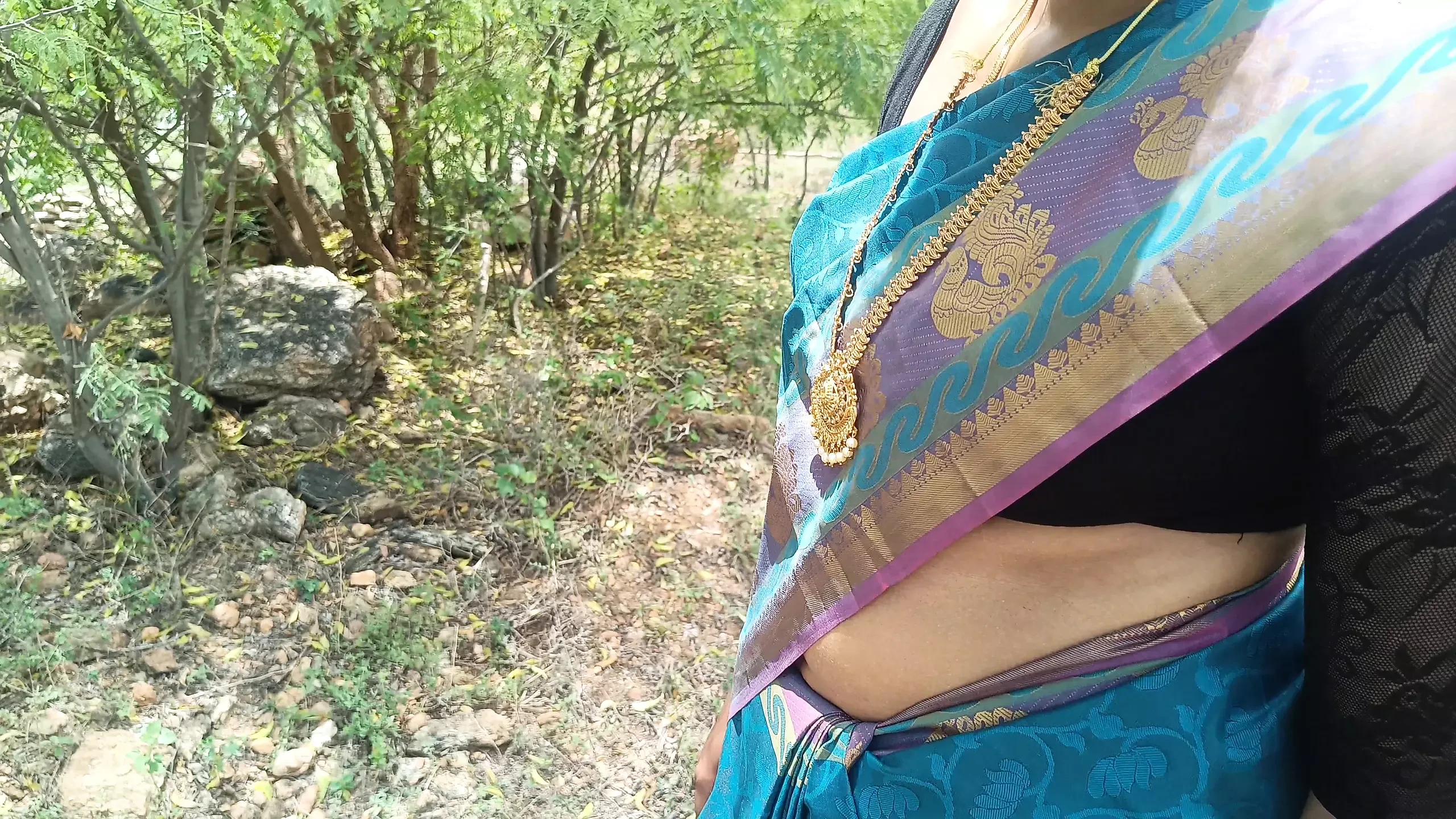 Ajanbi ke sath parivarik samaroh aautdor 1